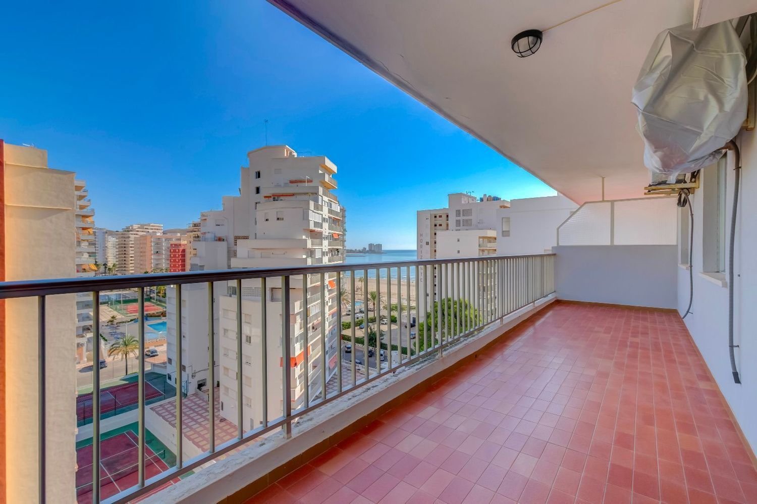 Apartamento en Playa de Cullera (El Racó): Vistas al mar y terraza