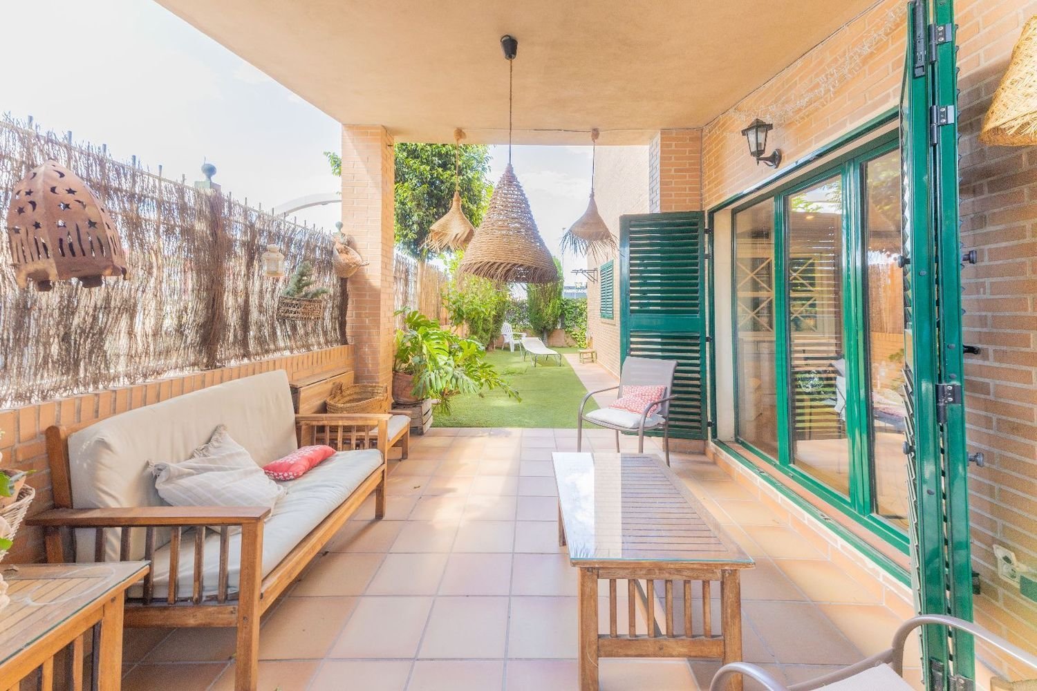 Chalet pareado en Campolivar: Junto Heron City con piscina