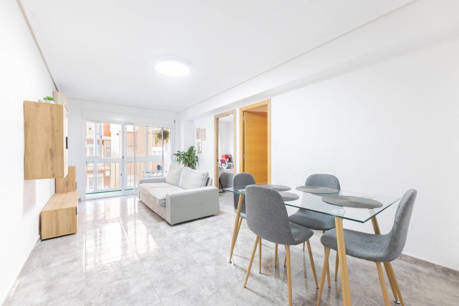 Piso en Calvo Acacio (Valencia) cerca de La Fé: 4 habitaciones y ascensor