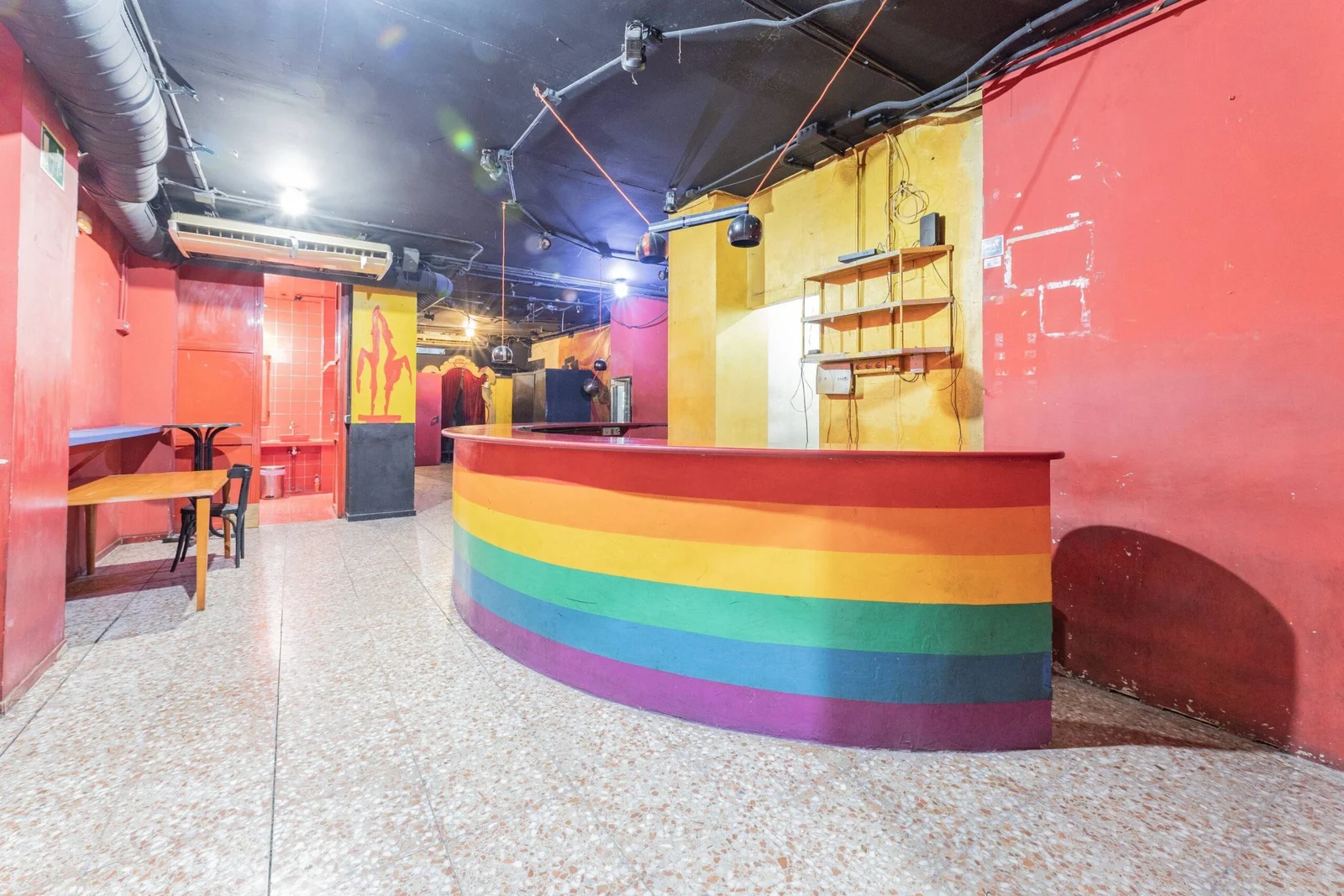 Local con licencia de pub en El Botànic (Valencia): Posible cambio de uso