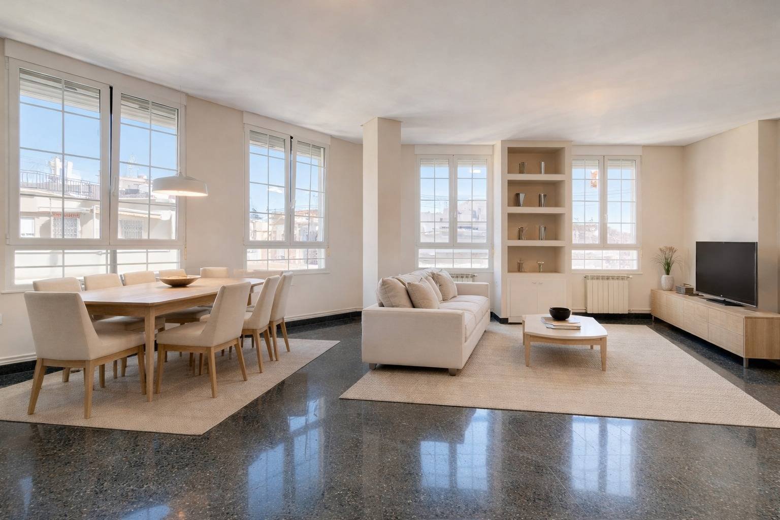 Vivienda chaflanera en Calle Ciscar Eixample