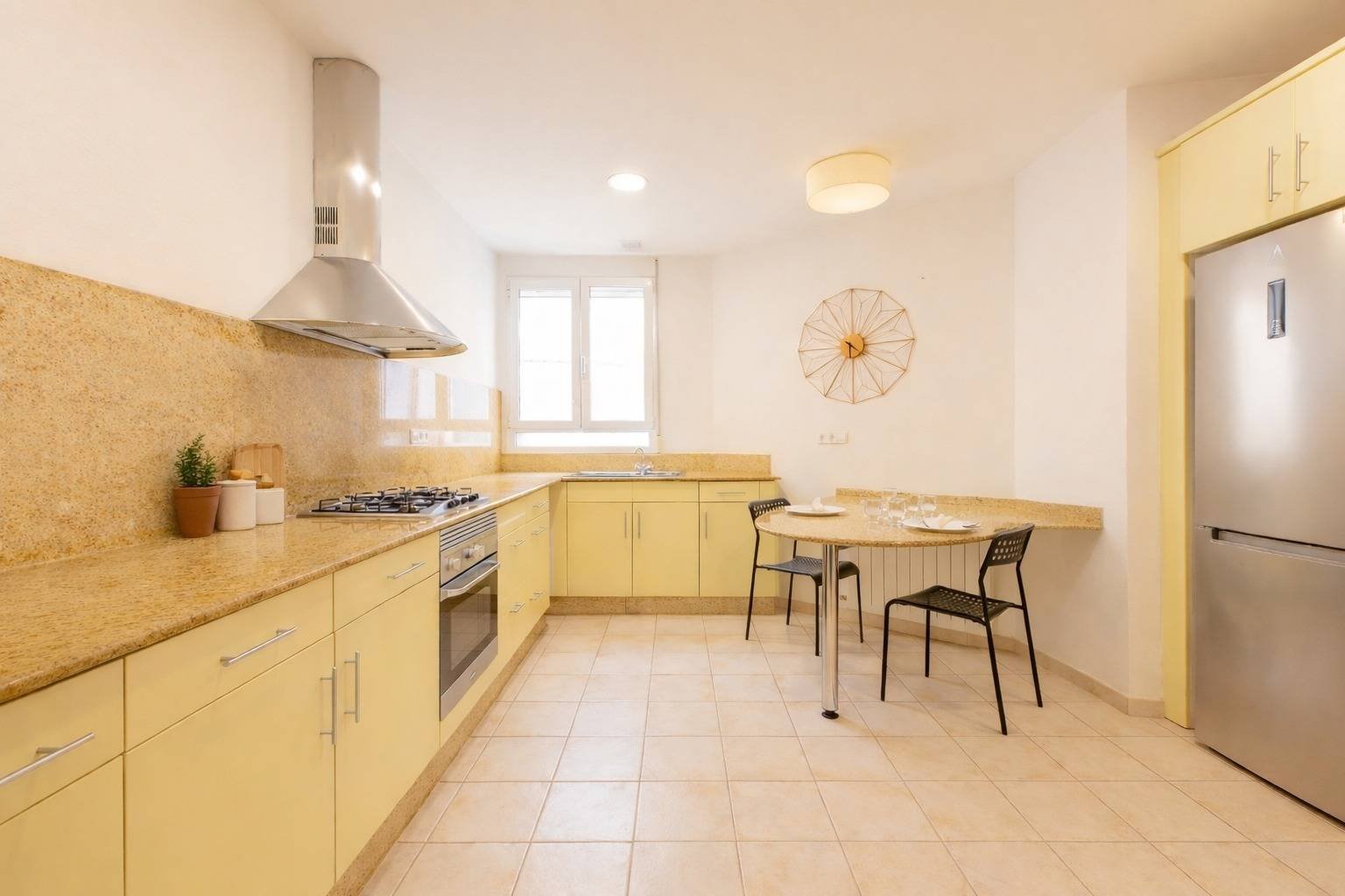 Piso de 6 habitaciones en Avenida del Oeste